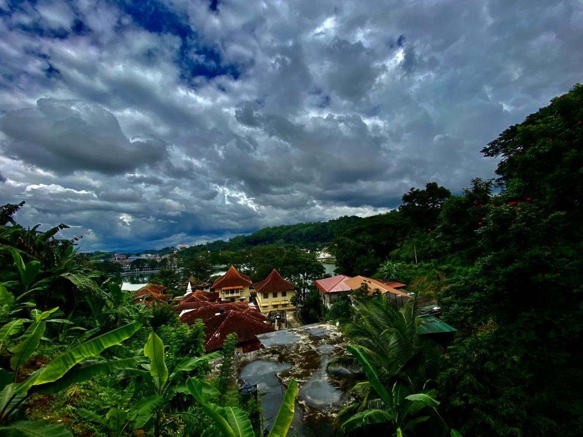 Hotel Sesatha Lake Kandy Exteriér fotografie